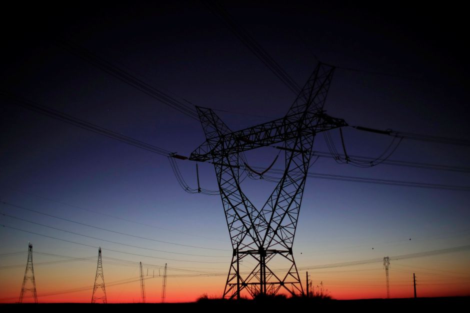 Leilões de transmissão de energia devem ter investimentos de R$ 20 bi em 2024, diz ministro
