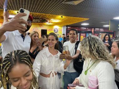 Famosos e turistas chegam para o Carnaval da Bahia e têm receptivo especial do Governo do Estado | SECOM
