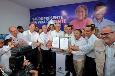 Parceria entre Estado e Governo Federal garante ambulâncias do Samu, TFD e nova UBS em Juazeiro | SECOM