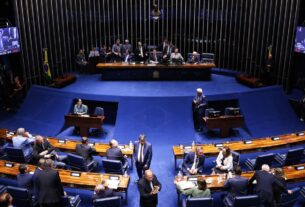 Alcolumbre trava tramitação da PEC do fim da 6x1 no Senado
