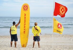 Com previsão de ventos fortes e possibilidade de chuva no final de semana, Salvamar orienta cuidado no banho de mar