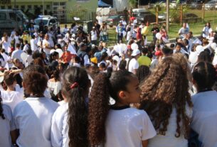 Congresso inclui política e direitos da cidadania no currículo escolar