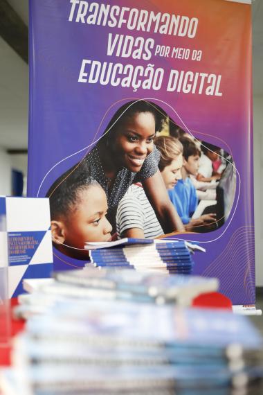 Encontro fortalece diálogo sobre práticas inovadoras e uso responsável das tecnologias na Educação | SECOM