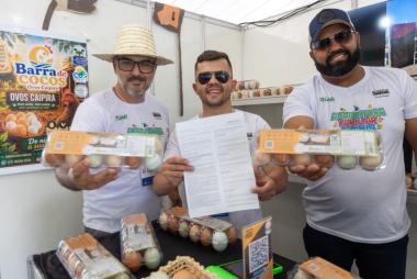 Estado certifica primeira classificadora de ovos caipiras do Território da Bacia do Rio Corrente | SECOM