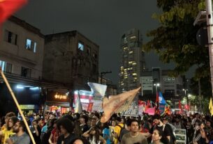 Estudantes protestam contra cortes nas universidades de SP