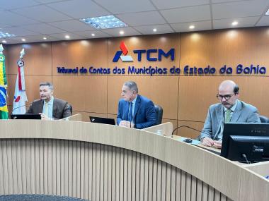 Instituições públicas assinam, no TCM-BA, acordo para qualificação de servidores em gestão de PPPs | SECOM