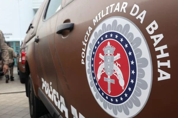 Três pessoas são baleadas durante evento em Salvador; polícias Civil e Militar investigam caso