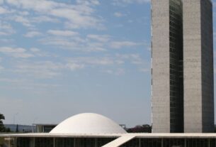 Congresso aumenta punição a crimes sexuais online contra crianças