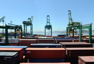 Projeção de superávit comercial é elevada para US$ 90 bilhões 