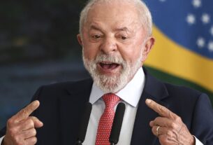 Atitude irresponsável, diz Lula após revogação de visto de embaixadora