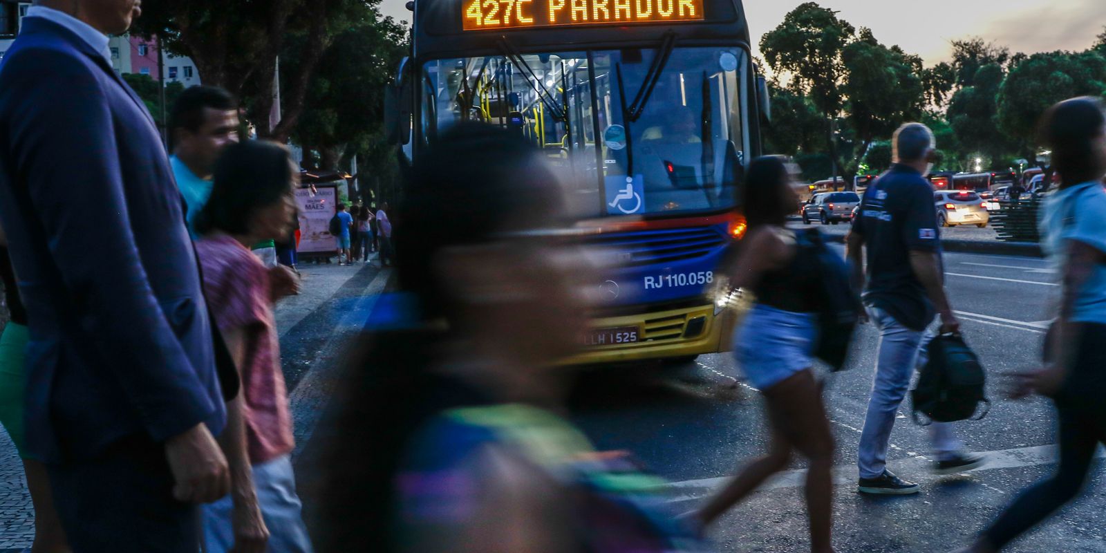 Pesquisa aponta que solidão e exaustão ampliam abstenção nas urnas