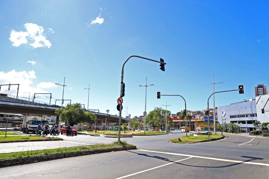 Salvador chega a mil semáforos inteligentes implantados – Prefeitura Municipal de Salvador