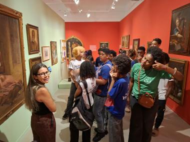 Estudantes da rede estadual de Salvador conhecem acervo de obras de arte durante visita guiada a museus da cidade | SEC