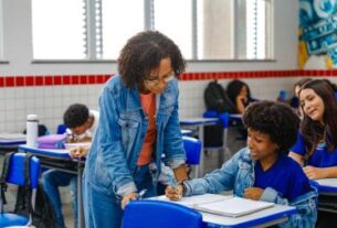Governo da Bahia homologa resultado e efetiva cerca 1.122 professores e coordenadores pedagógicos | SECOM
