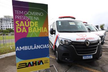 MS e Sesab entregam 14 ambulâncias e iniciam atendimentos da carreta de cardiologia do Agora Tem Especialistas | SECOM