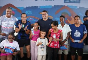 Prefeitura de Salvador entrega kits de natação e inicia novo ciclo de atividades da Arena Aquática – Prefeitura Municipal de Salvador